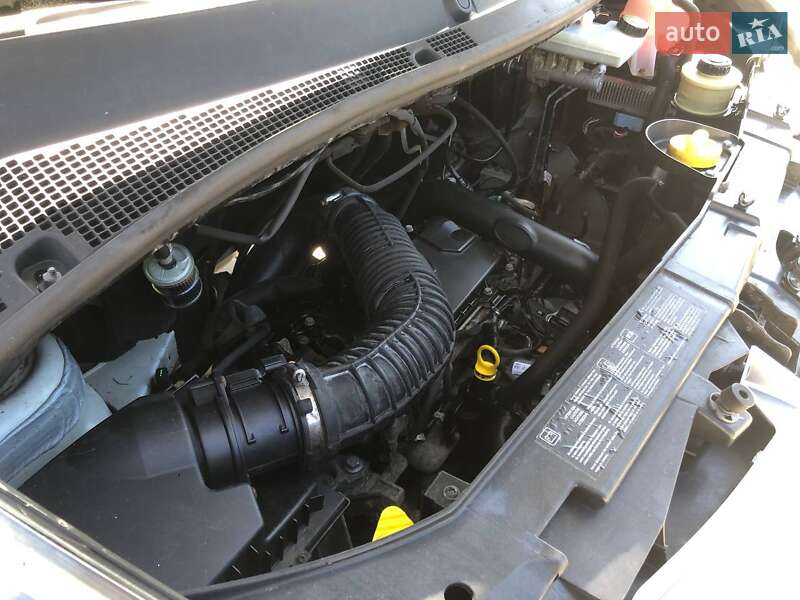 Грузопассажирский фургон Renault Master 2010 в Ковеле