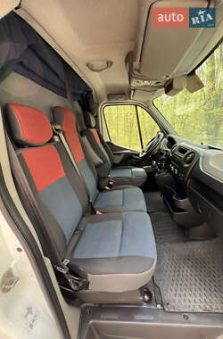Грузовой фургон Renault Master 2013 в 