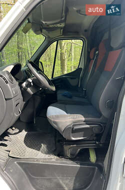 Грузовой фургон Renault Master 2013 в 