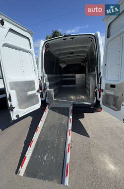 Грузовой фургон Renault Master 2017 в 