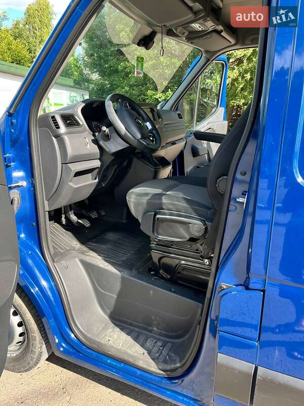 Грузовой фургон Renault Master 2020 в Калуше