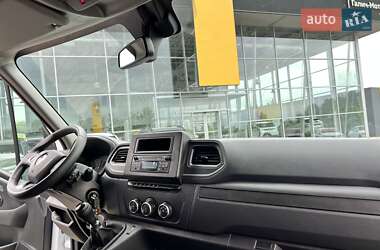 Вантажний фургон Renault Master 2022 в 