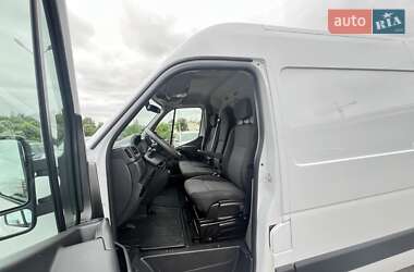 Вантажний фургон Renault Master 2022 в 