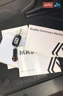 Вантажний фургон Renault Master 2022 в 