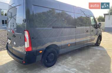 Грузовой фургон Renault Master 2023 в 