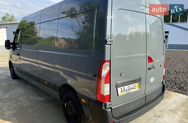 Грузовой фургон Renault Master 2023 в 