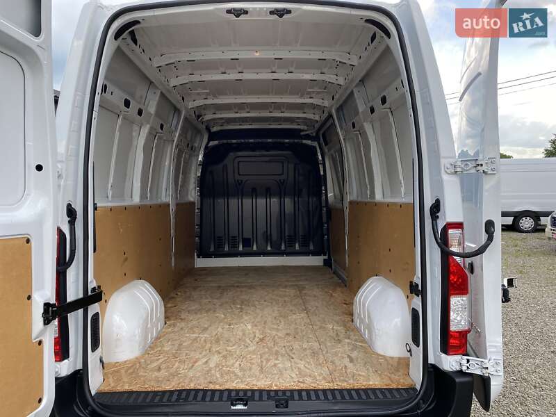 Грузовой фургон Renault Master 2021 в Хусте