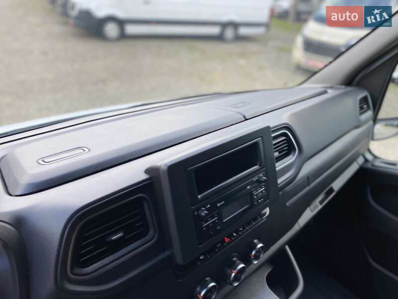 Грузовой фургон Renault Master 2021 в Хусте