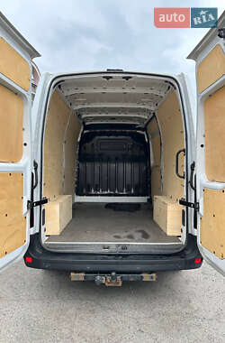 Грузовой фургон Renault Master 2020 в 