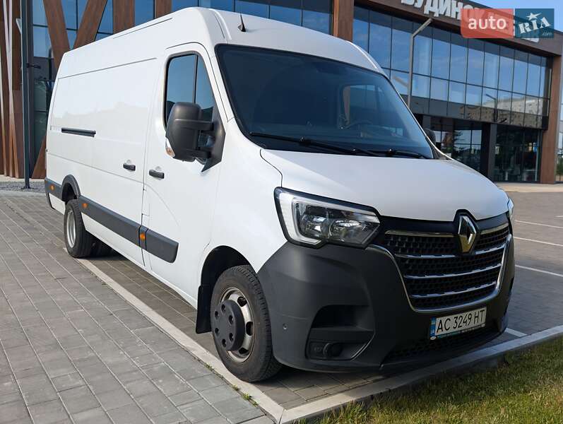 Грузовой фургон Renault Master 2020 в 