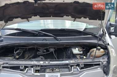 Грузовой фургон Renault Master 2013 в 
