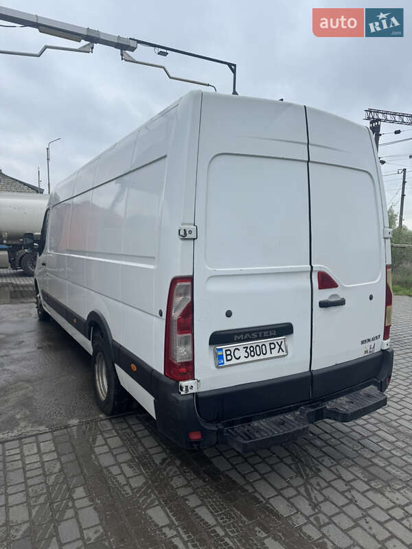 Вантажний фургон Renault Master 2011 в Львові