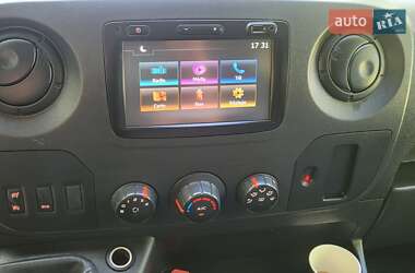 Грузопассажирский фургон Renault Master 2017 в 