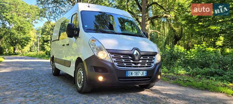 Грузопассажирский фургон Renault Master 2017 в Луцке