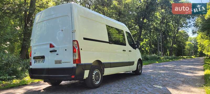Грузопассажирский фургон Renault Master 2017 в Луцке
