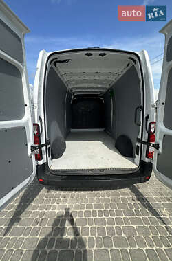 Грузовой фургон Renault Master 2020 в 