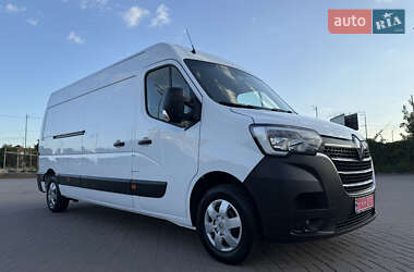 Грузовой фургон Renault Master 2022 в 