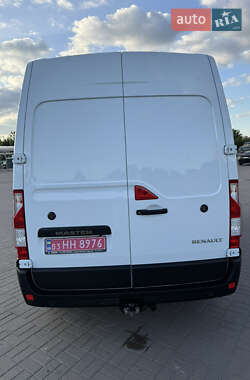 Грузовой фургон Renault Master 2022 в 