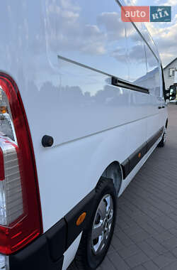 Грузовой фургон Renault Master 2022 в 