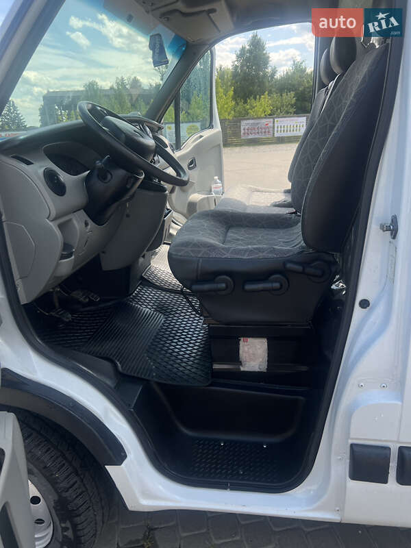 Вантажний фургон Renault Master 2009 в Березному