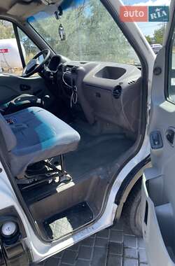 Микроавтобус Renault Master 2000 в 