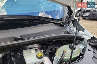 Грузовой фургон Renault Master 2021 в 