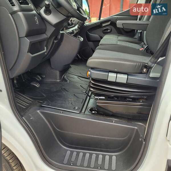 Грузовой фургон Renault Master 2021 в Луцке
