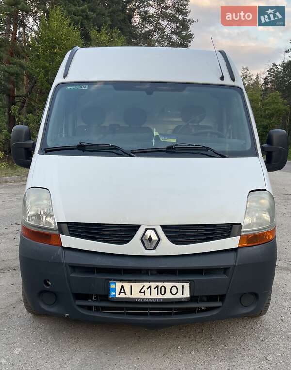 Грузовой фургон Renault Master 2007 в Тараще