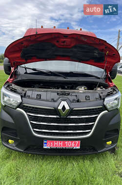 Вантажний фургон Renault Master 2021 в 