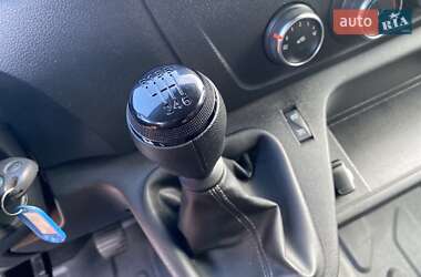 Грузовой фургон Renault Master 2022 в 