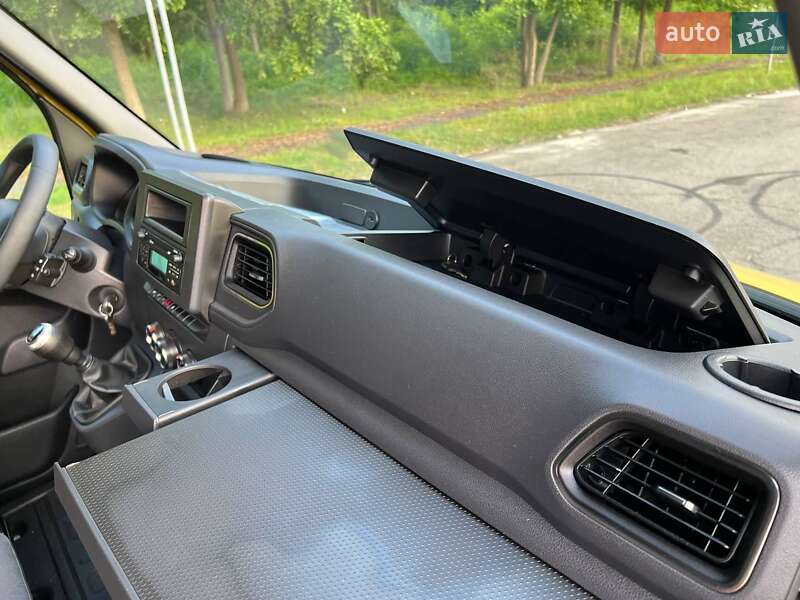Тентованый Renault Master 2021 в Киеве