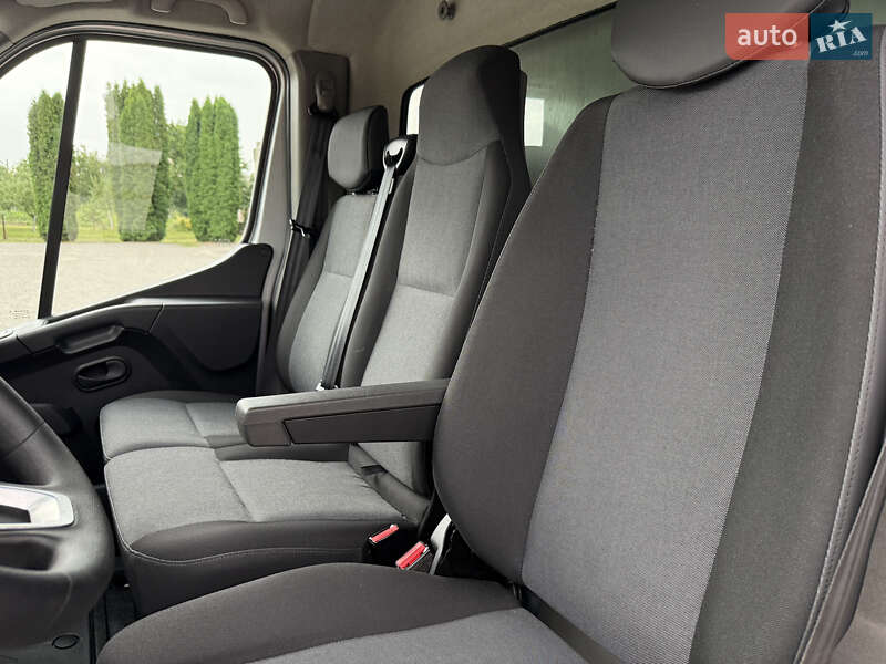 Тентованый Renault Master 2021 в Дубно