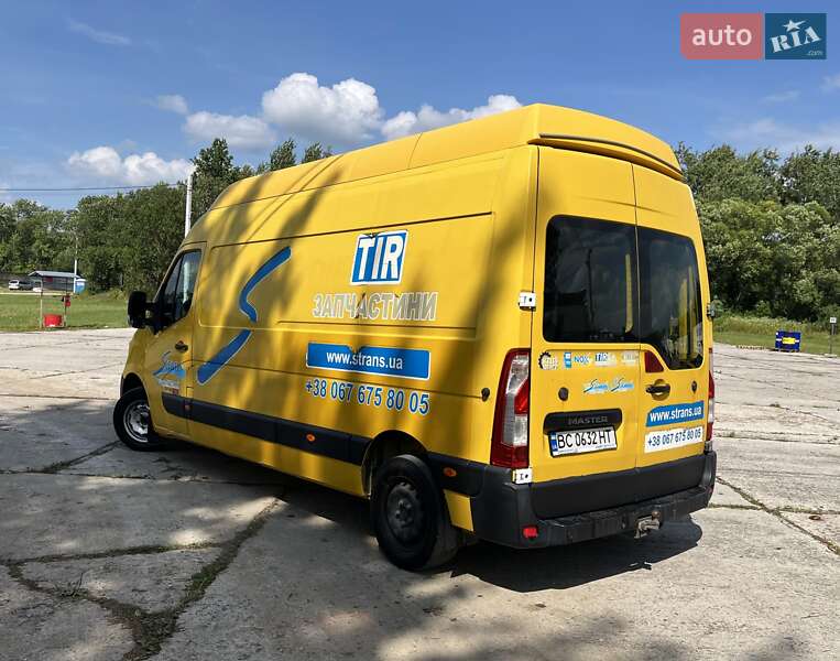 Вантажний фургон Renault Master 2013 в Львові