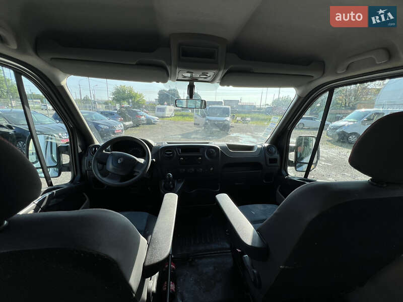 Грузовой фургон Renault Master 2015 в Луцке