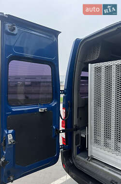 Грузопассажирский фургон Renault Master 2013 в 
