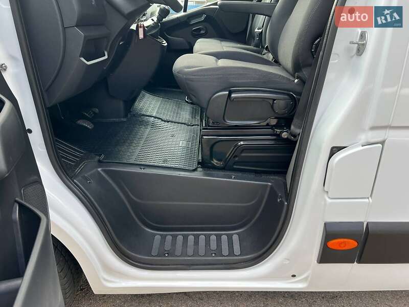 Грузовой фургон Renault Master 2021 в Киеве