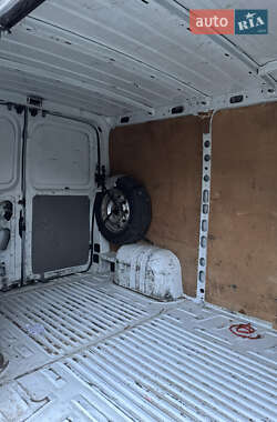 Грузовой фургон Renault Master 2003 в 