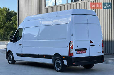Грузовой фургон Renault Master 2022 в 