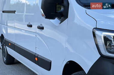 Грузовой фургон Renault Master 2022 в 