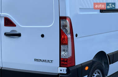 Грузовой фургон Renault Master 2022 в 