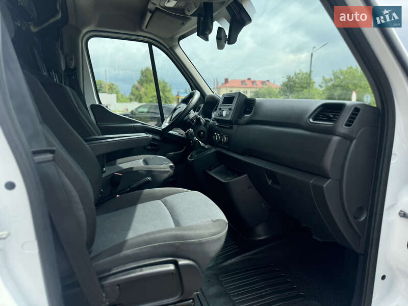 Грузовой фургон Renault Master 2021 в Дубно