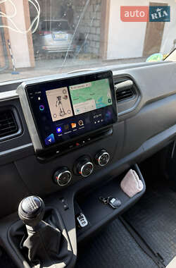 Грузовой фургон Renault Master 2021 в 