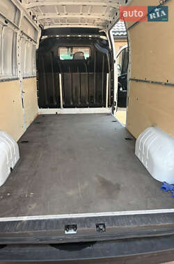 Грузовой фургон Renault Master 2021 в 