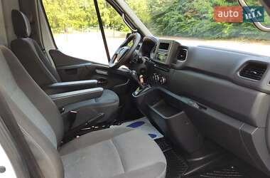 Грузовой фургон Renault Master 2020 в 