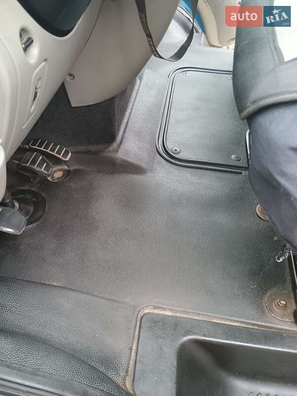 Грузопассажирский фургон Renault Master 2004 в Нововолынске фото 24 Грузопассажирский фургон Renault Master 2004 в Нововолынске