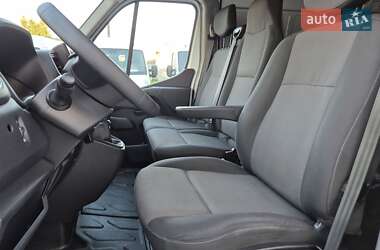 Грузовой фургон Renault Master 2022 в 
