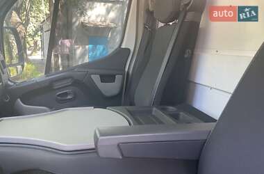 Грузовой фургон Renault Master 2016 в 