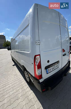 Грузовой фургон Renault Master 2012 в 
