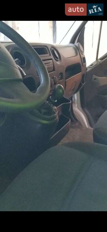 Грузовой фургон Renault Master 2011 в Луцке