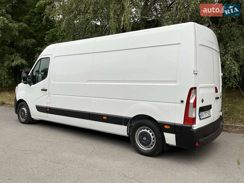 Грузовой фургон Renault Master 2019 в 